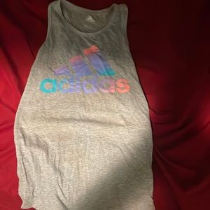 Is a kids 10/12 kids tank top